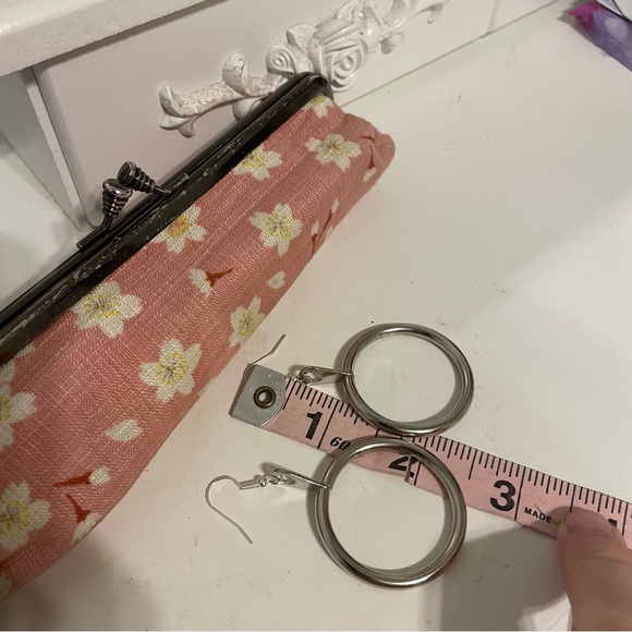 Metal Hoop Earrings PLEASE BUNDLE - Picture 4 of 13